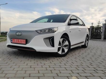 Белый Хендай Ioniq, объемом двигателя 0 л и пробегом 63 тыс. км за 335 $, фото 1 на Automoto.ua