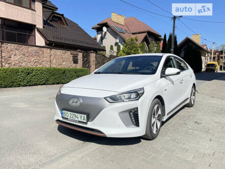 Белый Хендай Ioniq, объемом двигателя 0 л и пробегом 117 тыс. км за 13400 $, фото 1 на Automoto.ua