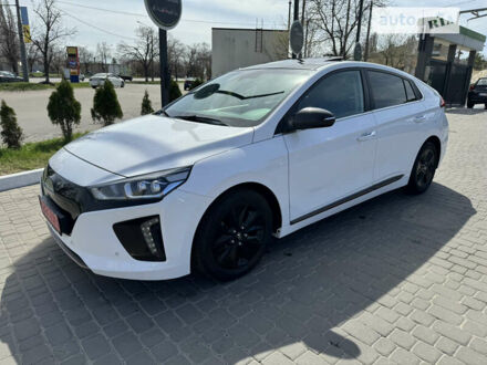 Белый Хендай Ioniq, объемом двигателя 0 л и пробегом 122 тыс. км за 16400 $, фото 1 на Automoto.ua