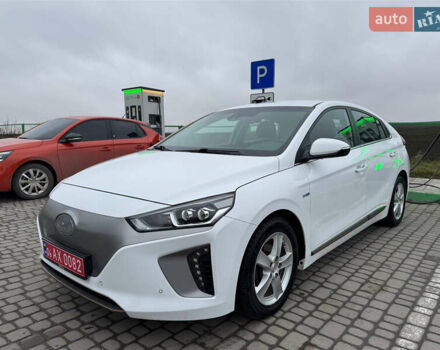 Білий Хендай Ioniq, об'ємом двигуна 0 л та пробігом 102 тис. км за 12200 $, фото 1 на Automoto.ua
