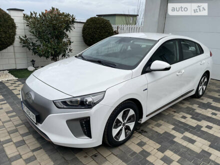 Белый Хендай Ioniq, объемом двигателя 0 л и пробегом 98 тыс. км за 14900 $, фото 1 на Automoto.ua