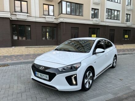 Белый Хендай Ioniq, объемом двигателя 0 л и пробегом 125 тыс. км за 12500 $, фото 1 на Automoto.ua