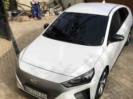 Білий Хендай Ioniq, об'ємом двигуна 0 л та пробігом 80 тис. км за 16500 $, фото 1 на Automoto.ua