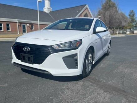 Хендай Ioniq 2017 в Ивано-Франковске на Automoto.ua Белый Хендай Ioniq, объемом двигателя 1.6 л и пробегом 109 тыс. км за 4700 $, фото 1 на Automoto.ua