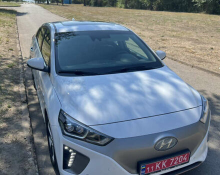 Білий Хендай Ioniq, об'ємом двигуна 0 л та пробігом 93 тис. км за 13500 $, фото 1 на Automoto.ua