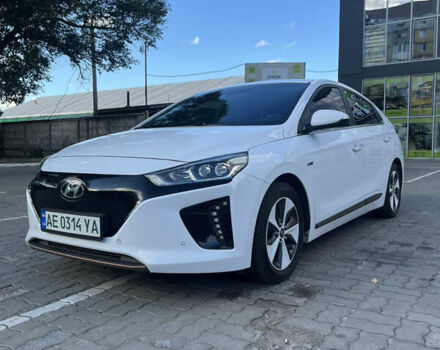 Білий Хендай Ioniq, об'ємом двигуна 0 л та пробігом 133 тис. км за 13900 $, фото 1 на Automoto.ua