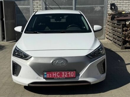 Белый Хендай Ioniq, объемом двигателя 0 л и пробегом 220 тыс. км за 11000 $, фото 1 на Automoto.ua