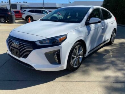 Хендай Ioniq 2018 в Хмельницком на Automoto.ua Белый Хендай Ioniq, объемом двигателя 1.6 л и пробегом 66 тыс. км за 3400 $, фото 1 на Automoto.ua