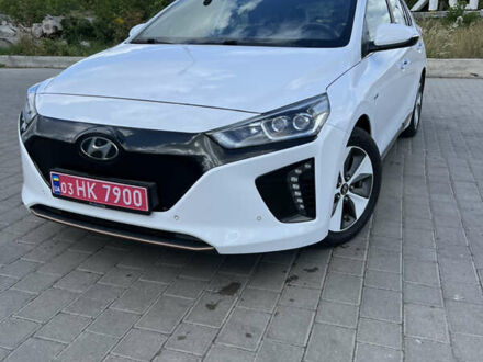 Белый Хендай Ioniq, объемом двигателя 0 л и пробегом 118 тыс. км за 13800 $, фото 1 на Automoto.ua