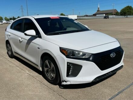 Хендай Ioniq 2018 в Луцке на Automoto.ua Белый Хендай Ioniq, объемом двигателя 0 л и пробегом 227 тыс. км за 11800 $, фото 1 на Automoto.ua