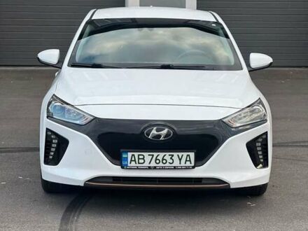 Белый Хендай Ioniq, объемом двигателя 0 л и пробегом 95 тыс. км за 12500 $, фото 1 на Automoto.ua