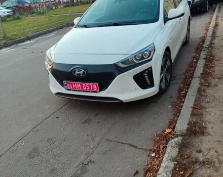 Белый Хендай Ioniq, объемом двигателя 0 л и пробегом 230 тыс. км за 10097 $, фото 1 на Automoto.ua