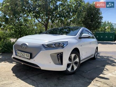 Білий Хендай Ioniq, об'ємом двигуна 0 л та пробігом 106 тис. км за 15500 $, фото 1 на Automoto.ua