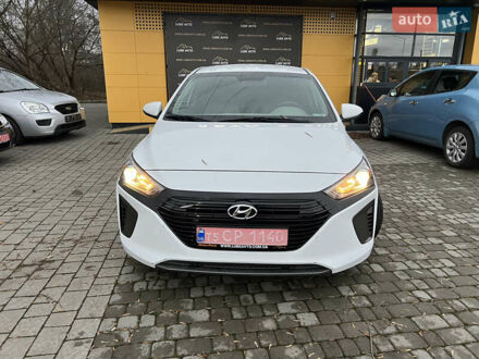 Хендай Ioniq 2018 в Львове на Automoto.ua Белый Хендай Ioniq, объемом двигателя 1.58 л и пробегом 188 тыс. км за 12000 $, фото 1 на Automoto.ua
