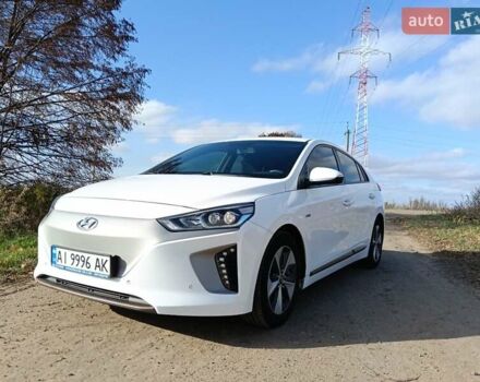 Белый Хендай Ioniq, объемом двигателя 0 л и пробегом 119 тыс. км за 12700 $, фото 1 на Automoto.ua