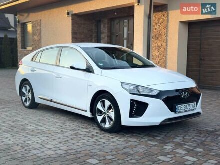 Хендай Ioniq 2019 в Черновцах на Automoto.ua Белый Хендай Ioniq, объемом двигателя 0 л и пробегом 136 тыс. км за 12199 $, фото 1 на Automoto.ua