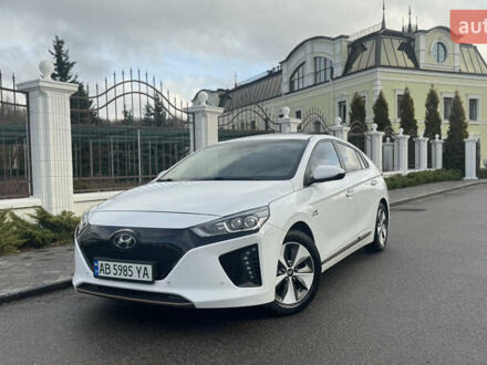 Белый Хендай Ioniq, объемом двигателя 0 л и пробегом 130 тыс. км за 15500 $, фото 1 на Automoto.ua