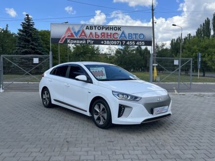 Белый Хендай Ioniq, объемом двигателя 2.4 л и пробегом 19 тыс. км за 20500 $, фото 1 на Automoto.ua