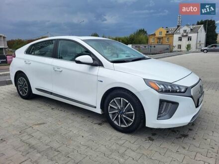 Белый Хендай Ioniq, объемом двигателя 0 л и пробегом 50 тыс. км за 15700 $, фото 1 на Automoto.ua