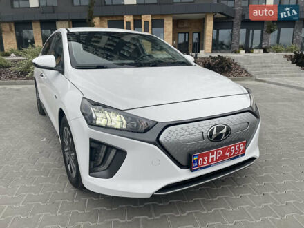 Хендай Ioniq 2020 в Кропивницком (Кировограде) на Automoto.ua Белый Хендай Ioniq, объемом двигателя 0 л и пробегом 127 тыс. км за 14900 $, фото 1 на Automoto.ua