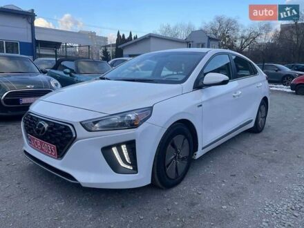 Хендай Ioniq 2020 в Львове на Automoto.ua Белый Хендай Ioniq, объемом двигателя 1.58 л и пробегом 8 тыс. км за 17900 $, фото 1 на Automoto.ua