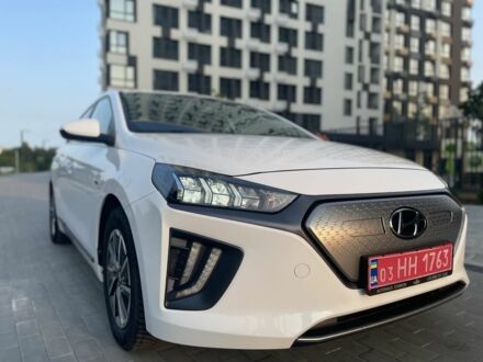 Хендай Ioniq 2020 в Кропивницком (Кировограде) на Automoto.ua Белый Хендай Ioniq, объемом двигателя 0 л и пробегом 65 тыс. км за 14999 $, фото 1 на Automoto.ua