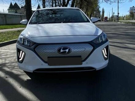 Хендай Ioniq 2020 в Львове на Automoto.ua Белый Хендай Ioniq, объемом двигателя 0 л и пробегом 85 тыс. км за 20400 $, фото 1 на Automoto.ua