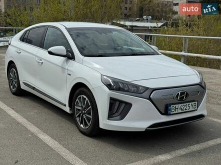 Белый Хендай Ioniq, объемом двигателя 0 л и пробегом 155 тыс. км за 14900 $, фото 1 на Automoto.ua