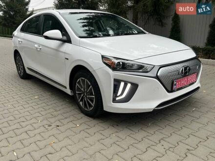 Белый Хендай Ioniq, объемом двигателя 0 л и пробегом 66 тыс. км за 14900 $, фото 1 на Automoto.ua
