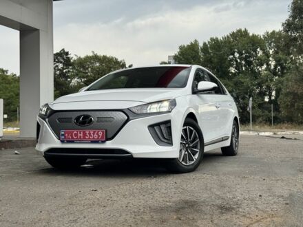 Белый Хендай Ioniq, объемом двигателя 0 л и пробегом 120 тыс. км за 14800 $, фото 1 на Automoto.ua