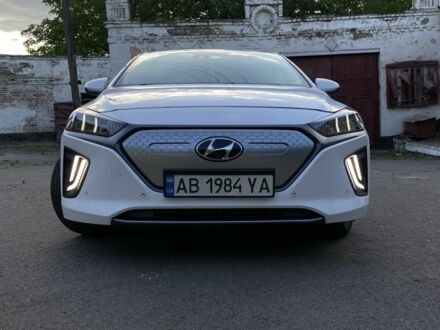 Белый Хендай Ioniq, объемом двигателя 0 л и пробегом 87 тыс. км за 19900 $, фото 1 на Automoto.ua