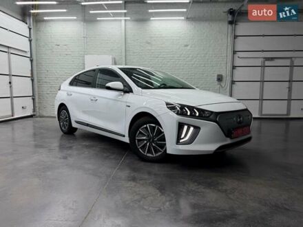 Хендай Ioniq 2020 в Луцке на Automoto.ua Белый Хендай Ioniq, объемом двигателя 0 л и пробегом 133 тыс. км за 14489 $, фото 1 на Automoto.ua