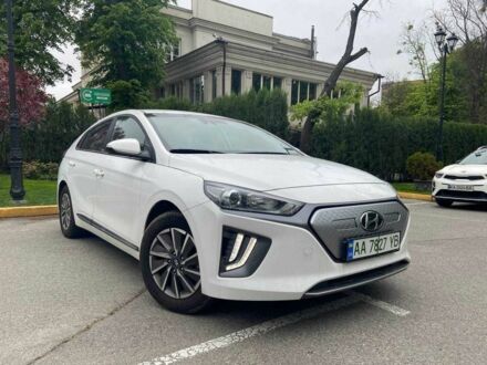 Белый Хендай Ioniq, объемом двигателя 0 л и пробегом 22 тыс. км за 17800 $, фото 1 на Automoto.ua