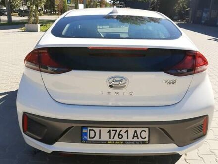 Білий Хендай Ioniq, об'ємом двигуна 1.58 л та пробігом 56 тис. км за 19200 $, фото 1 на Automoto.ua