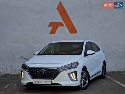 Хендай Ioniq 2021 в Одессе на Automoto.ua Белый Хендай Ioniq, объемом двигателя 1.58 л и пробегом 82 тыс. км за 19990 $, фото 1 на Automoto.ua