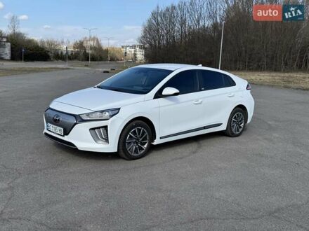 Белый Хендай Ioniq, объемом двигателя 0 л и пробегом 34 тыс. км за 16777 $, фото 1 на Automoto.ua