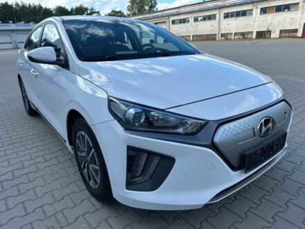 Хендай Ioniq 2021 в Кропивницком (Кировограде) на Automoto.ua Белый Хендай Ioniq, объемом двигателя 0 л и пробегом 45 тыс. км за 12000 $, фото 1 на Automoto.ua
