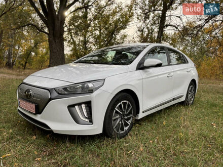 Белый Хендай Ioniq, объемом двигателя 0 л и пробегом 79 тыс. км за 14600 $, фото 1 на Automoto.ua