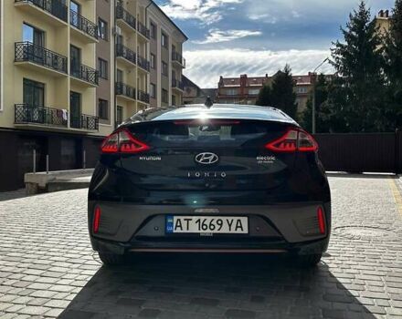 Черный Хендай Ioniq, объемом двигателя 0 л и пробегом 131 тыс. км за 14499 $, фото 7 на Automoto.ua