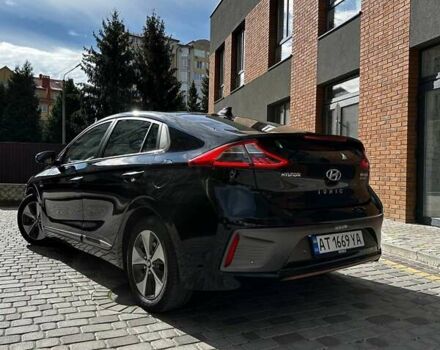 Черный Хендай Ioniq, объемом двигателя 0 л и пробегом 131 тыс. км за 14499 $, фото 8 на Automoto.ua