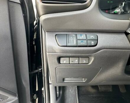 Черный Хендай Ioniq, объемом двигателя 0 л и пробегом 131 тыс. км за 14499 $, фото 14 на Automoto.ua