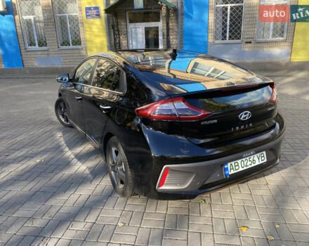 Черный Хендай Ioniq, объемом двигателя 0 л и пробегом 113 тыс. км за 13600 $, фото 5 на Automoto.ua