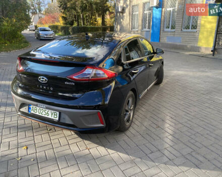 Черный Хендай Ioniq, объемом двигателя 0 л и пробегом 113 тыс. км за 13600 $, фото 7 на Automoto.ua