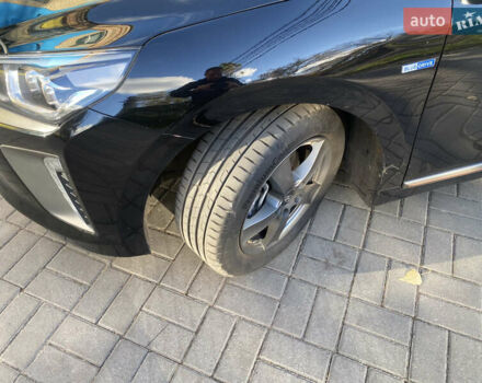 Черный Хендай Ioniq, объемом двигателя 0 л и пробегом 113 тыс. км за 13600 $, фото 14 на Automoto.ua