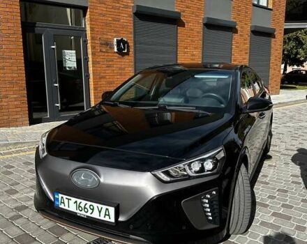 Черный Хендай Ioniq, объемом двигателя 0 л и пробегом 131 тыс. км за 14499 $, фото 3 на Automoto.ua