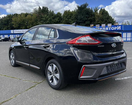 Черный Хендай Ioniq, объемом двигателя 0 л и пробегом 121 тыс. км за 12950 $, фото 6 на Automoto.ua