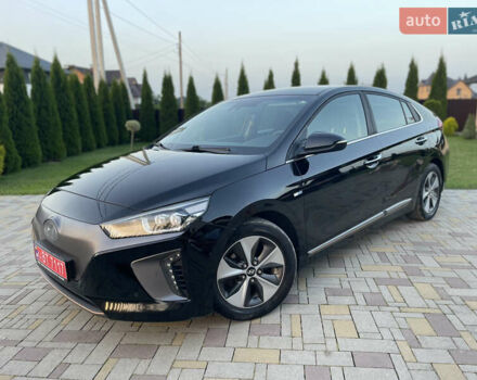 Черный Хендай Ioniq, объемом двигателя 0 л и пробегом 97 тыс. км за 12399 $, фото 1 на Automoto.ua