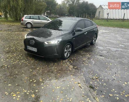 Черный Хендай Ioniq, объемом двигателя 0 л и пробегом 122 тыс. км за 13200 $, фото 8 на Automoto.ua