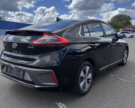 Чорний Хендай Ioniq, об'ємом двигуна 0 л та пробігом 121 тис. км за 12950 $, фото 11 на Automoto.ua