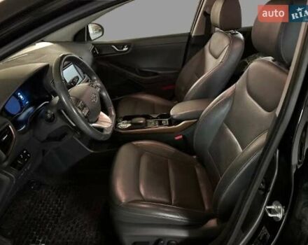 Черный Хендай Ioniq, объемом двигателя 0 л и пробегом 89 тыс. км за 12934 $, фото 7 на Automoto.ua